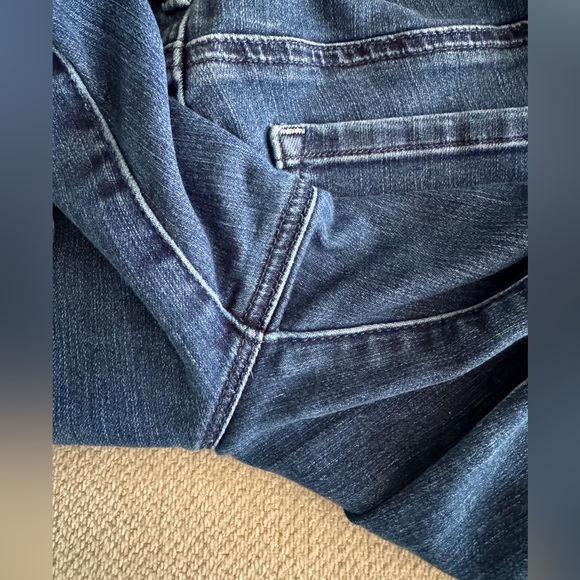 ATHLETA Sculptek 9” Rise Skinny Jean in Dark Wash - Picture 5 of 8